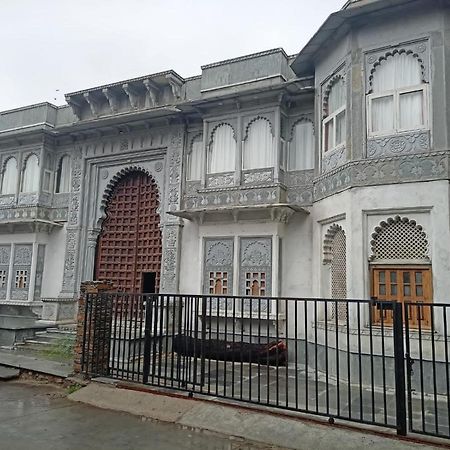 Hotel Aravali View Palace อุเดเปอร์ ภายนอก รูปภาพ