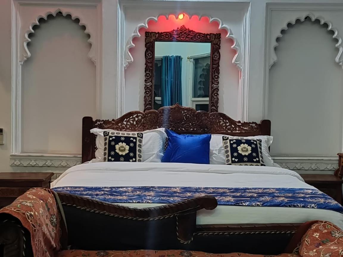Hotel Aravali View Palace อุเดเปอร์ ภายนอก รูปภาพ