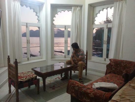 Hotel Aravali View Palace อุเดเปอร์ ภายนอก รูปภาพ